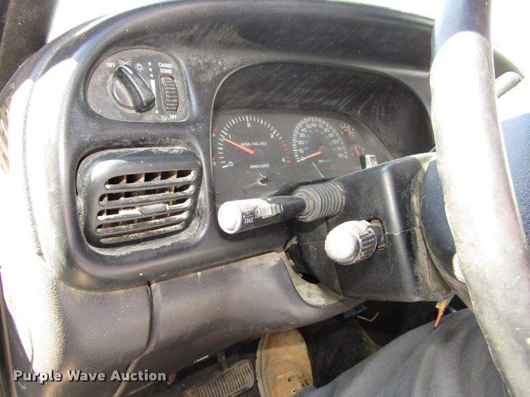 image for item DA3130 2001 Dodge Ram 2500 pickup truck