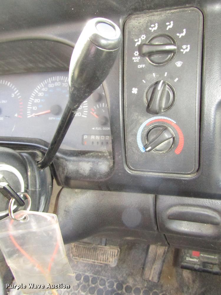 image for item DA3130 2001 Dodge Ram 2500 pickup truck