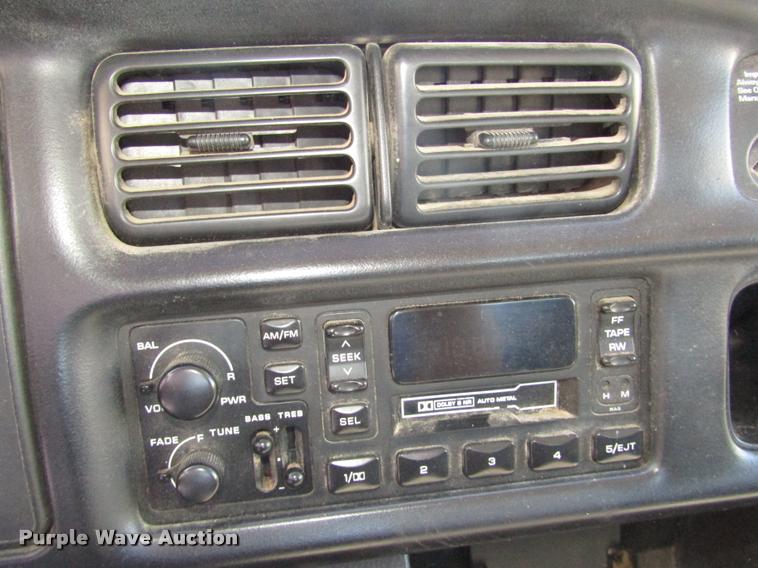 image for item DA3130 2001 Dodge Ram 2500 pickup truck