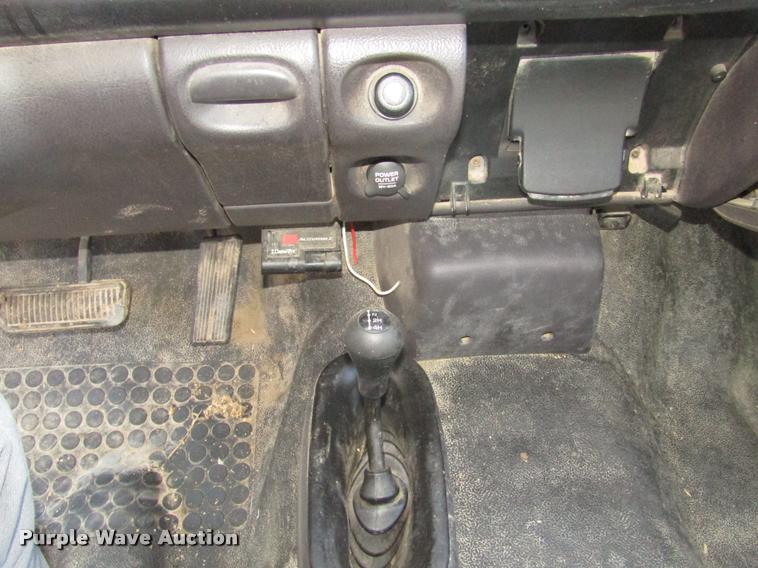 image for item DA3130 2001 Dodge Ram 2500 pickup truck