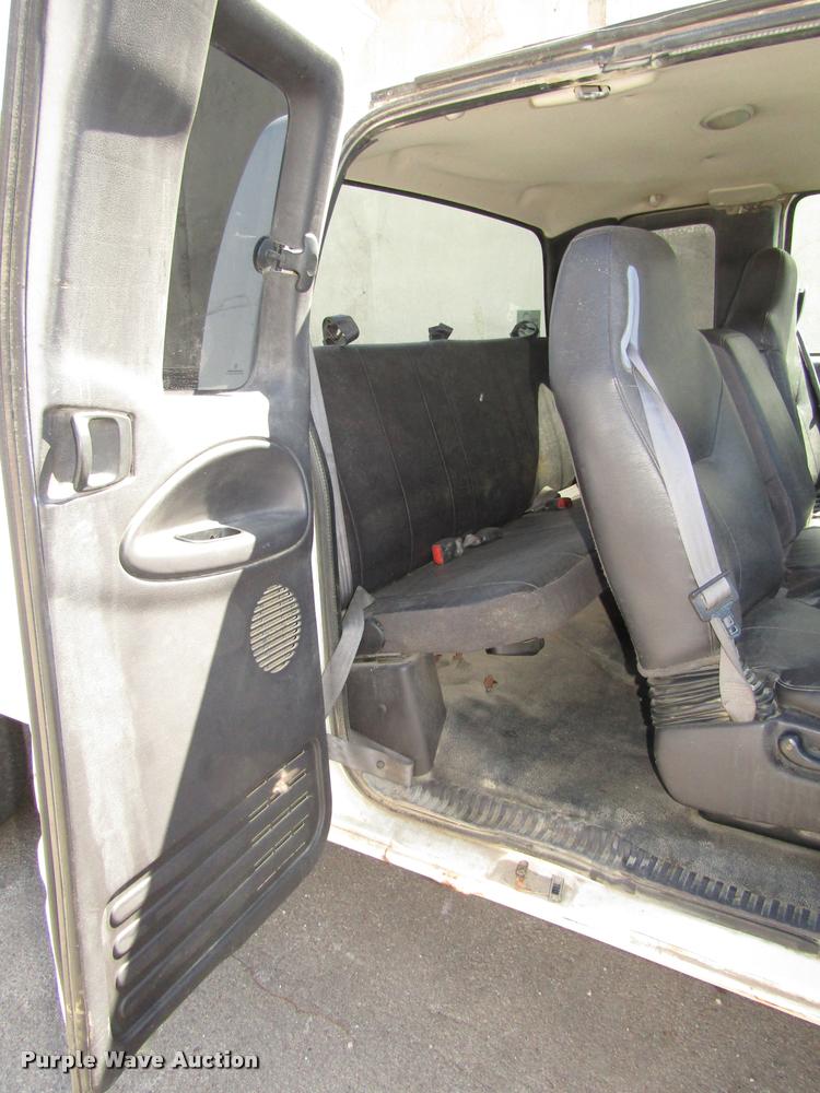 image for item DA3130 2001 Dodge Ram 2500 pickup truck