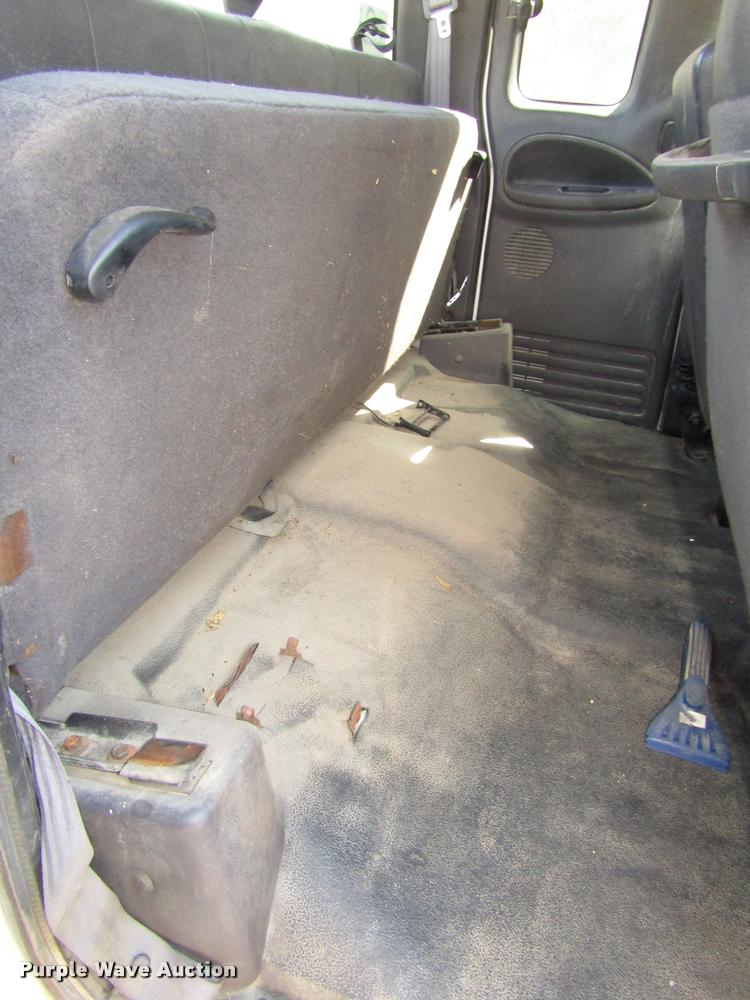 image for item DA3130 2001 Dodge Ram 2500 pickup truck