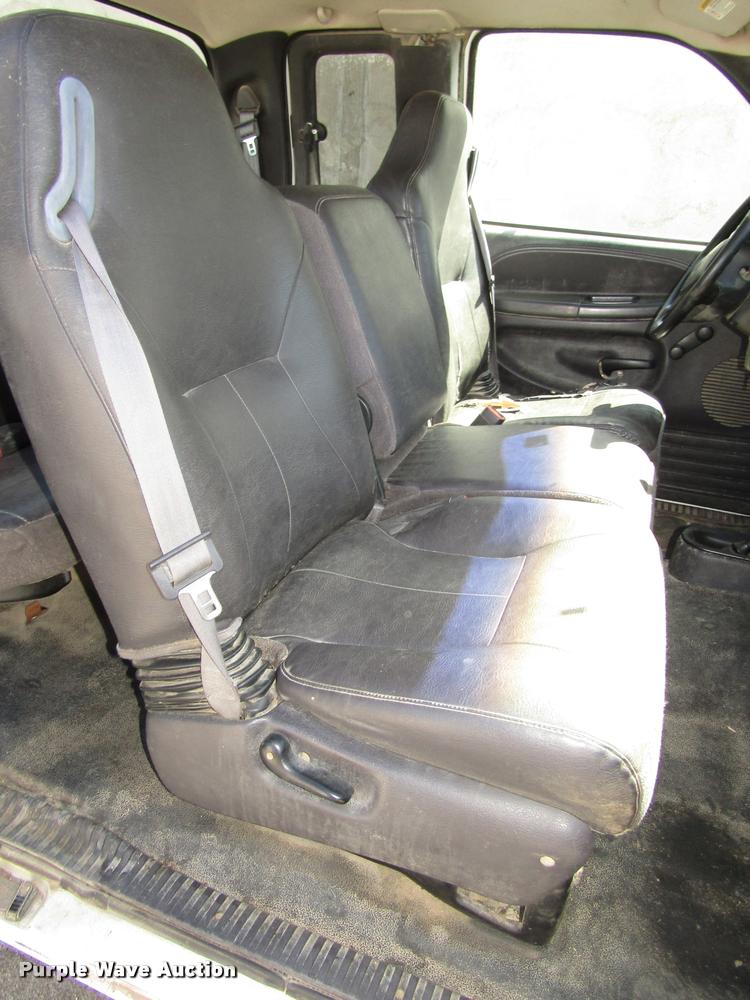 image for item DA3130 2001 Dodge Ram 2500 pickup truck