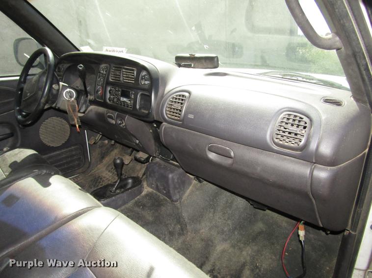 image for item DA3130 2001 Dodge Ram 2500 pickup truck