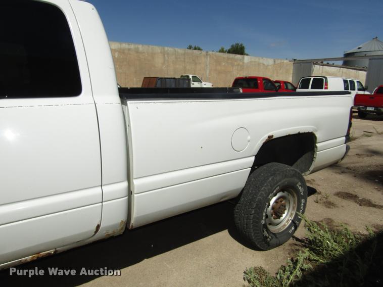 image for item DA3130 2001 Dodge Ram 2500 pickup truck
