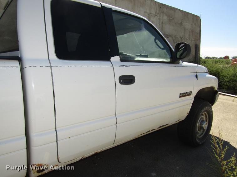 image for item DA3130 2001 Dodge Ram 2500 pickup truck