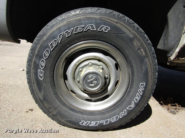 image for item DA3130 2001 Dodge Ram 2500 pickup truck