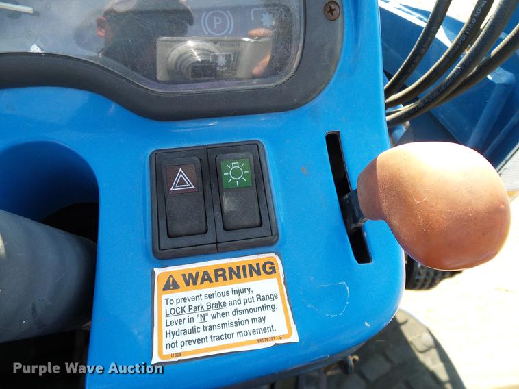 image for item DA6873 2000 New Holland TC29D MFWD tractor