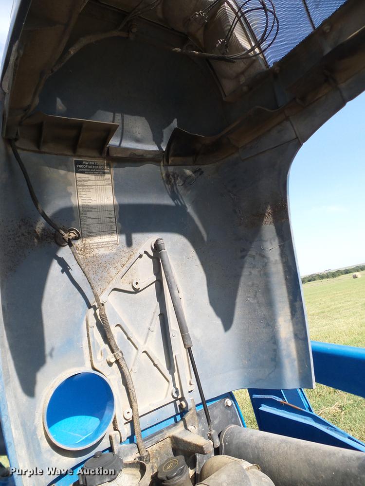 image for item DA6873 2000 New Holland TC29D MFWD tractor