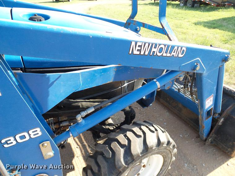 image for item DA6873 2000 New Holland TC29D MFWD tractor