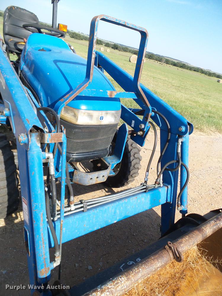 image for item DA6873 2000 New Holland TC29D MFWD tractor
