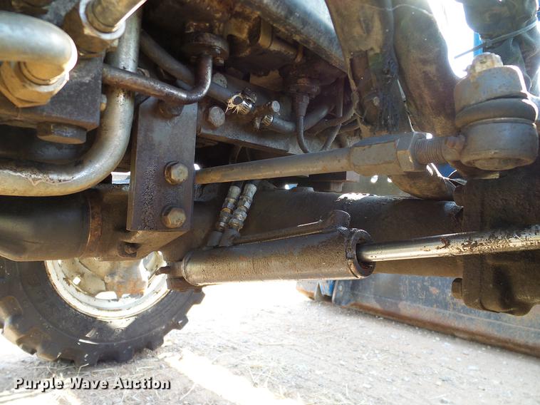 image for item DA6873 2000 New Holland TC29D MFWD tractor