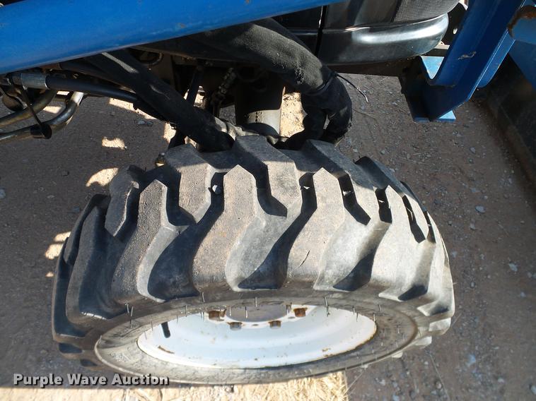 image for item DA6873 2000 New Holland TC29D MFWD tractor