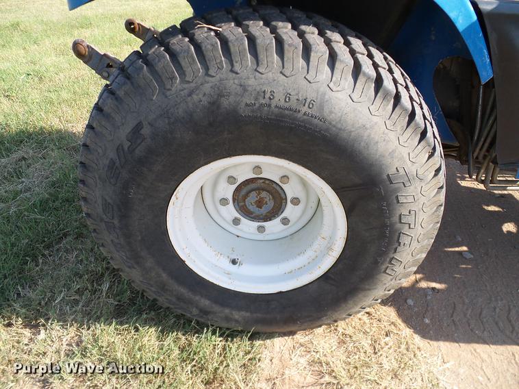 image for item DA6873 2000 New Holland TC29D MFWD tractor