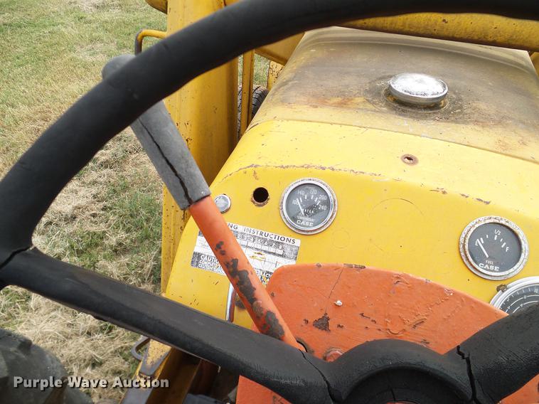 image for item DA6874 1968 Case 580CK backhoe