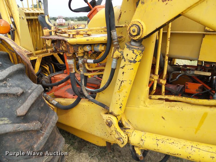 image for item DA6874 1968 Case 580CK backhoe
