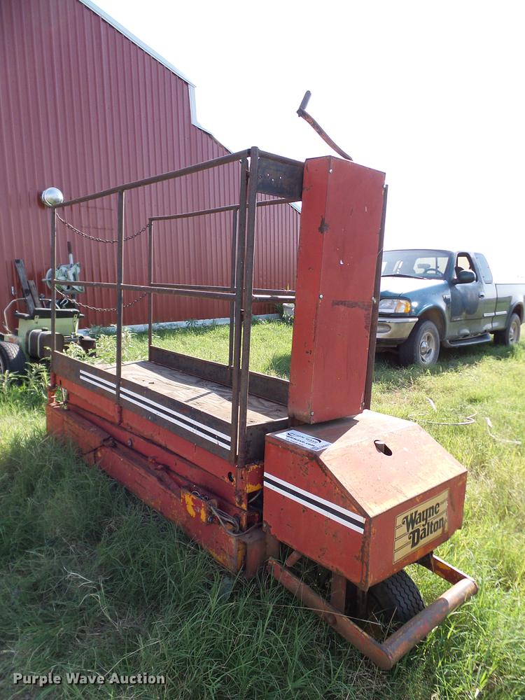 image for item DA6877 Pac-craft 116B SP Hefty Herman scissor lift