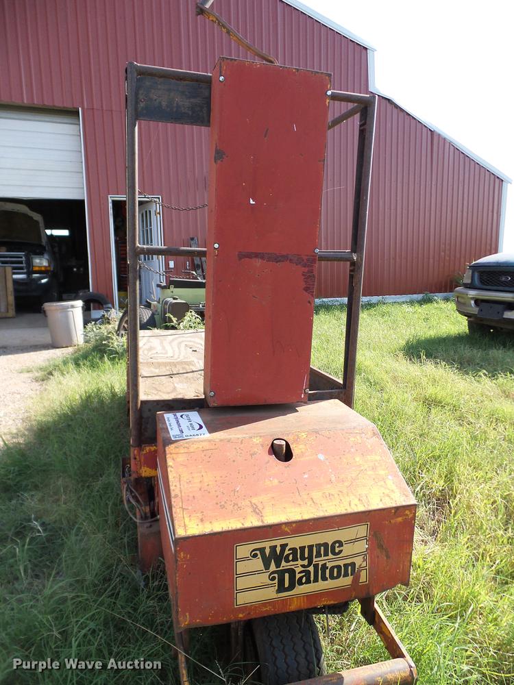 image for item DA6877 Pac-craft 116B SP Hefty Herman scissor lift