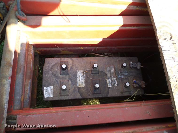 image for item DA6877 Pac-craft 116B SP Hefty Herman scissor lift