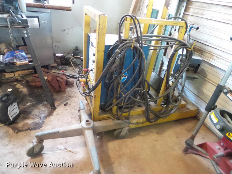 image for item DA6879 Miller Migmate 150 welder