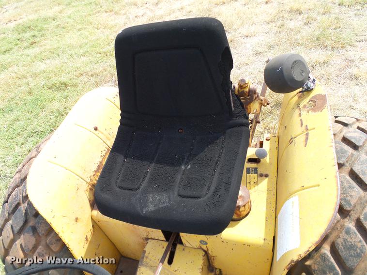 image for item DA6885 1972 Cub Cadet 154 Loboy tractor