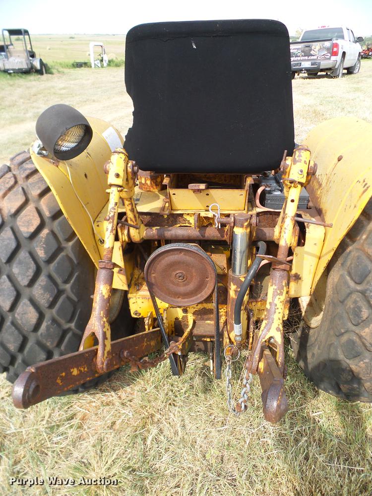 image for item DA6885 1972 Cub Cadet 154 Loboy tractor