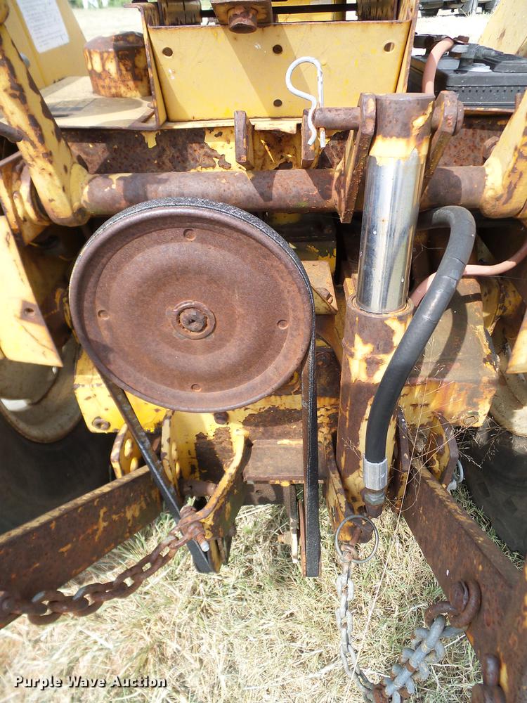 image for item DA6885 1972 Cub Cadet 154 Loboy tractor