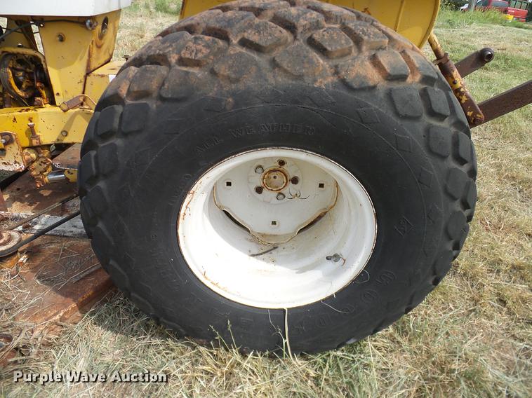 image for item DA6885 1972 Cub Cadet 154 Loboy tractor