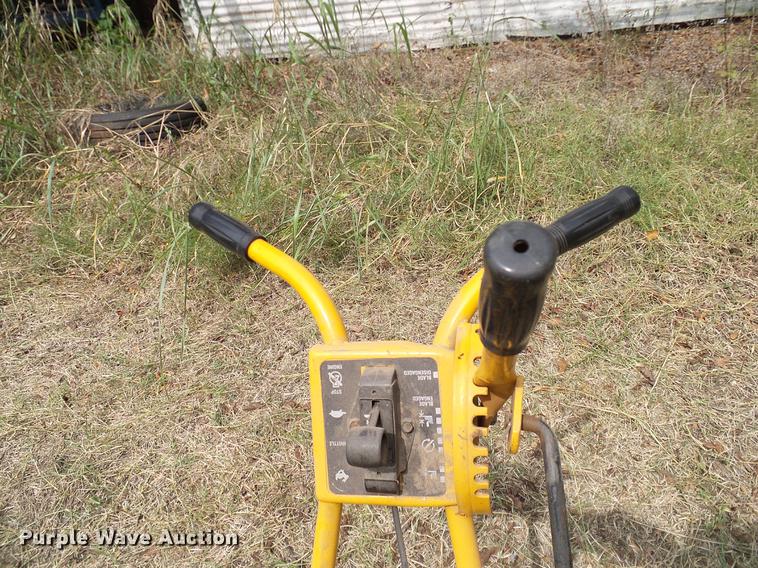 image for item DA6887 Lawn and garden equipment