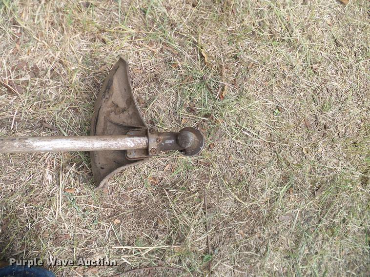 image for item DA6889 (6) string trimmers