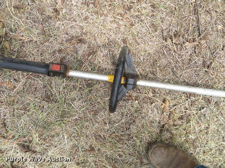 image for item DA6890 Lawn and garden equipment