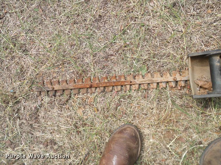 image for item DA6890 Lawn and garden equipment