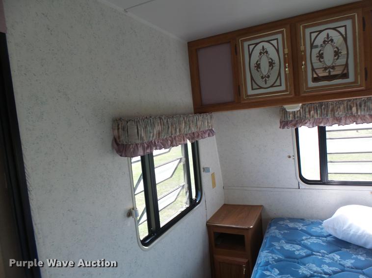 image for item DB1440 1992 Jayco 300FK Eagles series camper