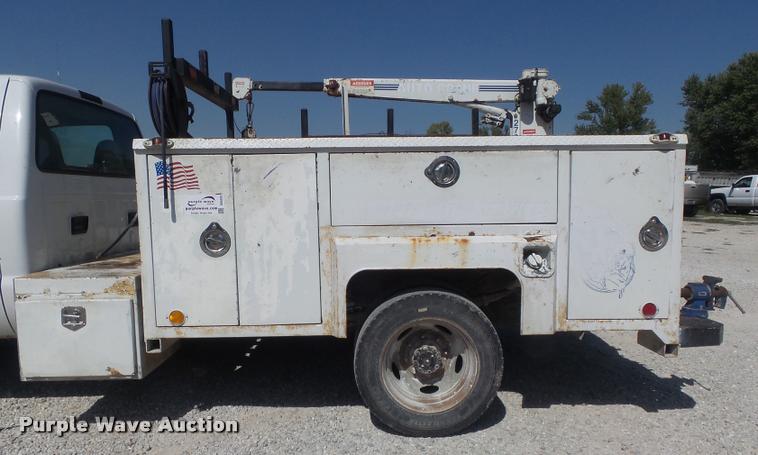 image for item DB6439 Turner Body 60.52.1T.FFSD utility bed with crane