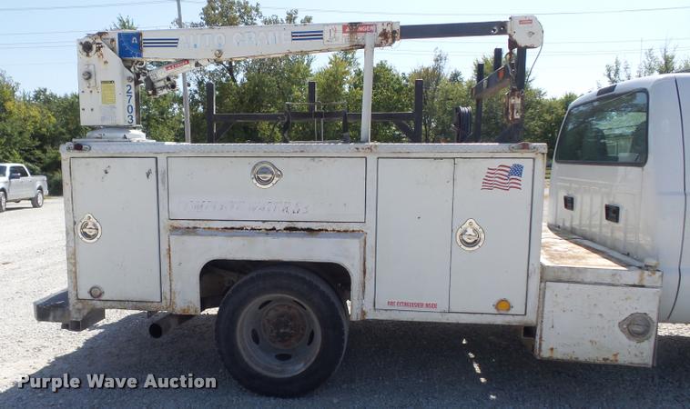 image for item DB6439 Turner Body 60.52.1T.FFSD utility bed with crane