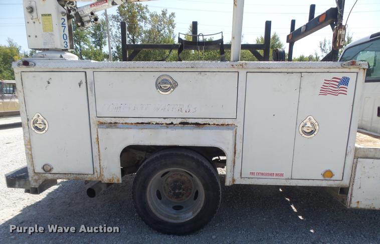 image for item DB6439 Turner Body 60.52.1T.FFSD utility bed with crane