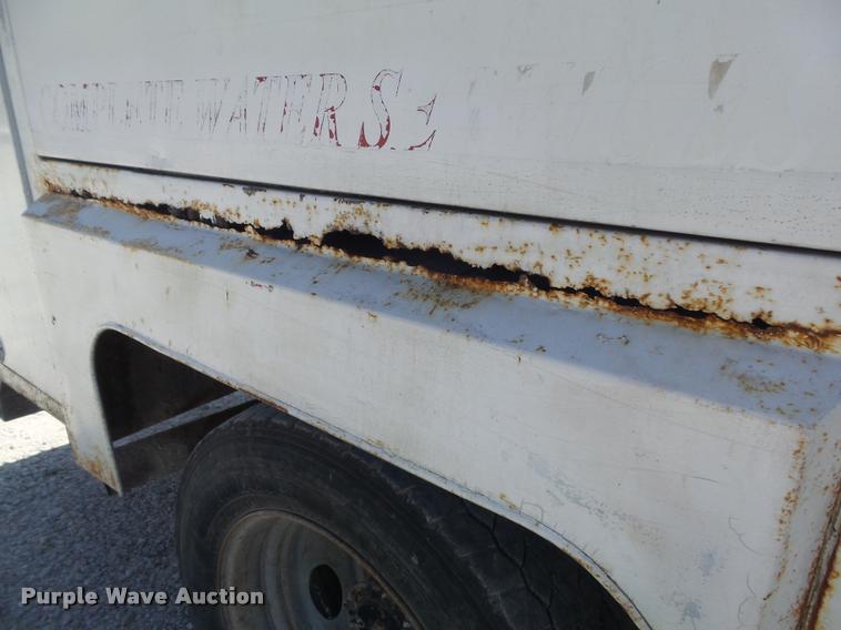 image for item DB6439 Turner Body 60.52.1T.FFSD utility bed with crane