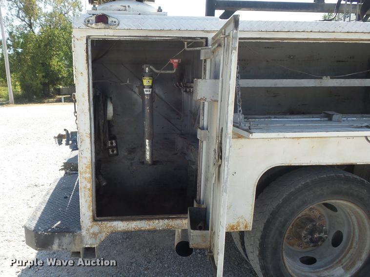 image for item DB6439 Turner Body 60.52.1T.FFSD utility bed with crane