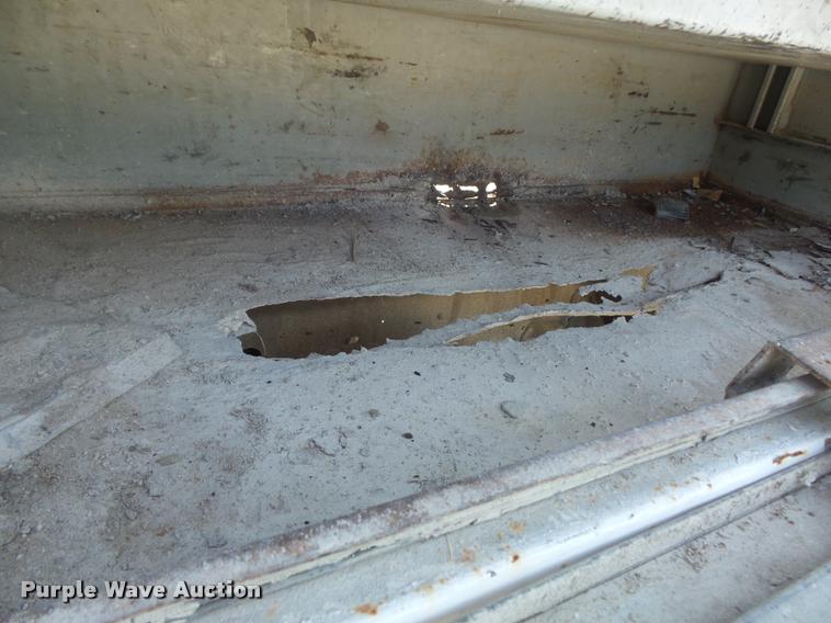 image for item DB6439 Turner Body 60.52.1T.FFSD utility bed with crane