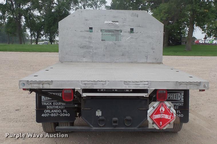 image for item DB8173 2009 Ford F550 Super Duty flatbed truck