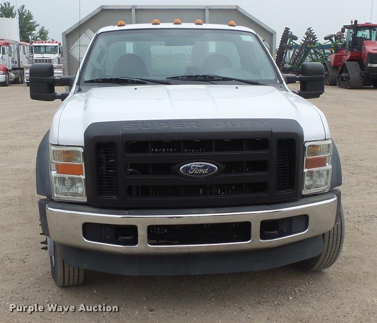 image for item DB8173 2009 Ford F550 Super Duty flatbed truck