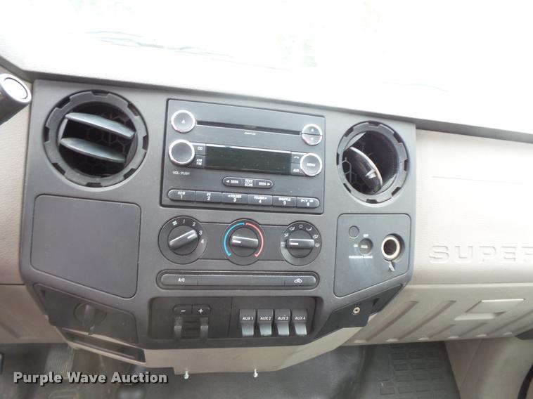 image for item DB8173 2009 Ford F550 Super Duty flatbed truck