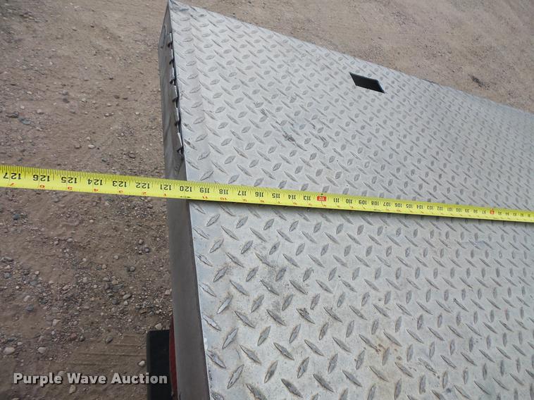 image for item DB8173 2009 Ford F550 Super Duty flatbed truck