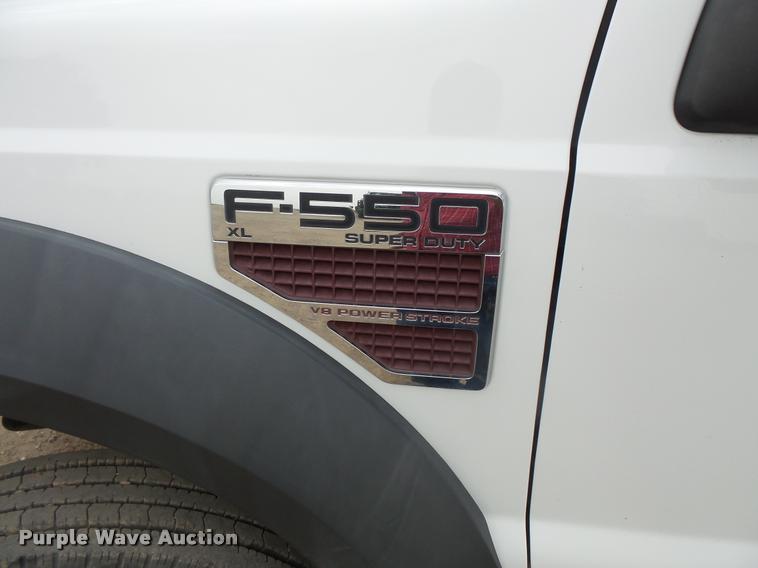 image for item DB8173 2009 Ford F550 Super Duty flatbed truck