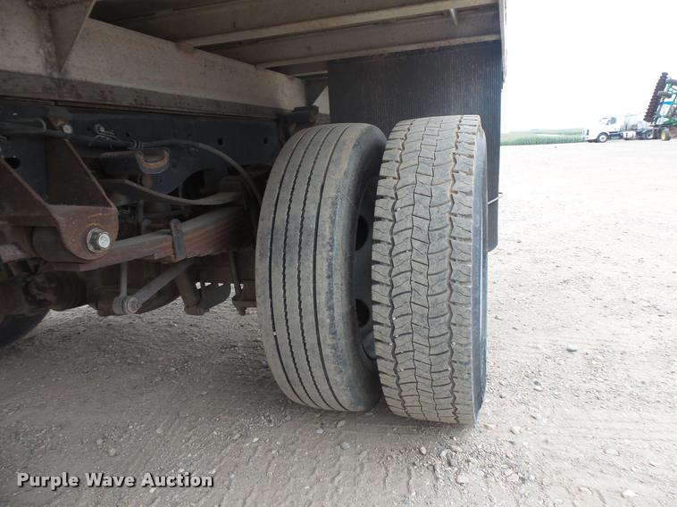 image for item DB8173 2009 Ford F550 Super Duty flatbed truck