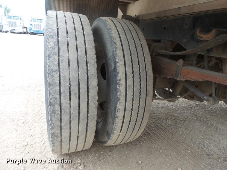 image for item DB8173 2009 Ford F550 Super Duty flatbed truck