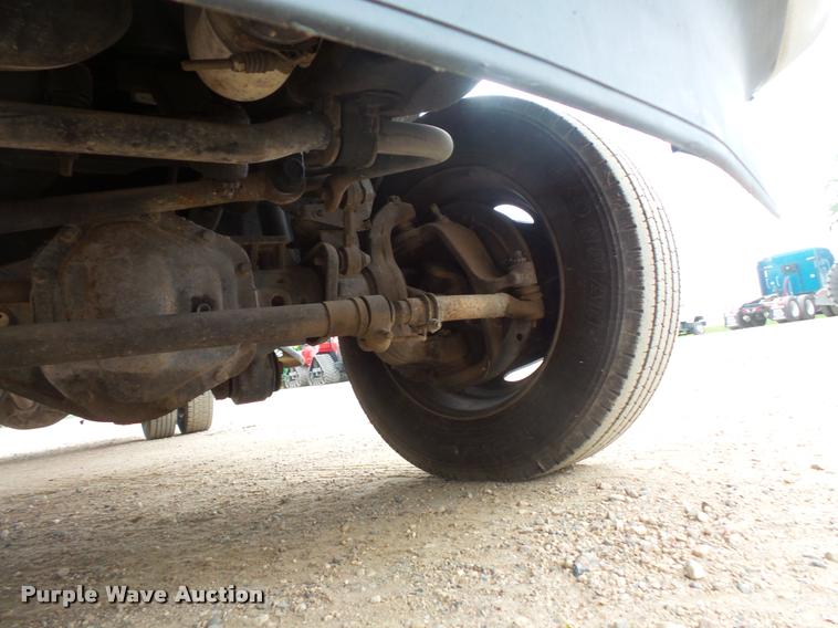 image for item DB8173 2009 Ford F550 Super Duty flatbed truck