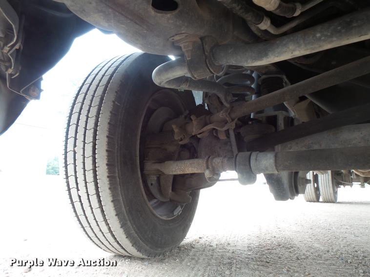 image for item DB8173 2009 Ford F550 Super Duty flatbed truck