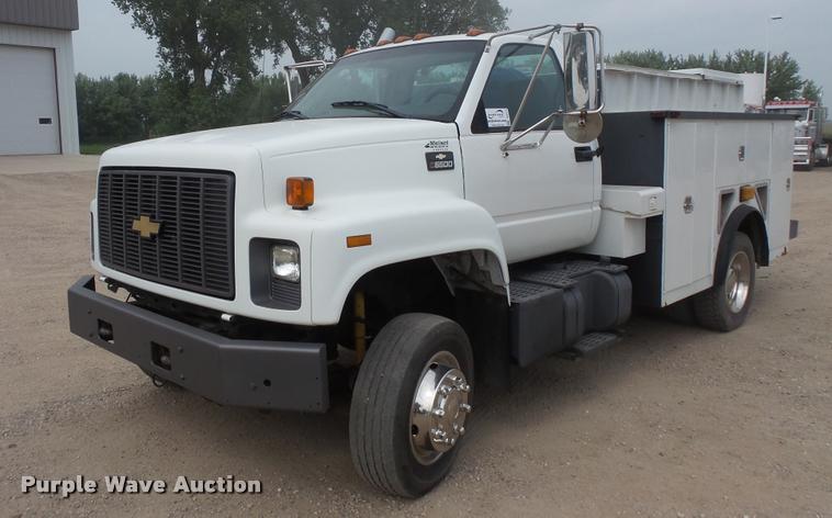 image for item DB8174 2001 Chevrolet C6500 service truck