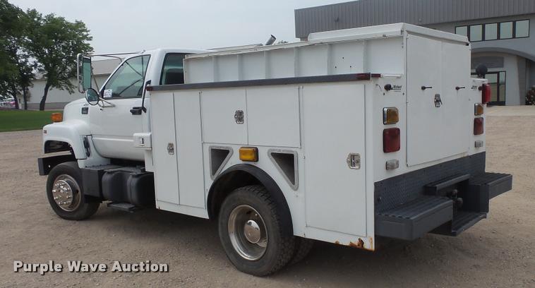 image for item DB8174 2001 Chevrolet C6500 service truck